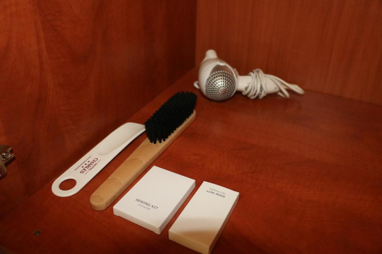 Hotel Charles Budapest Bagian luar foto