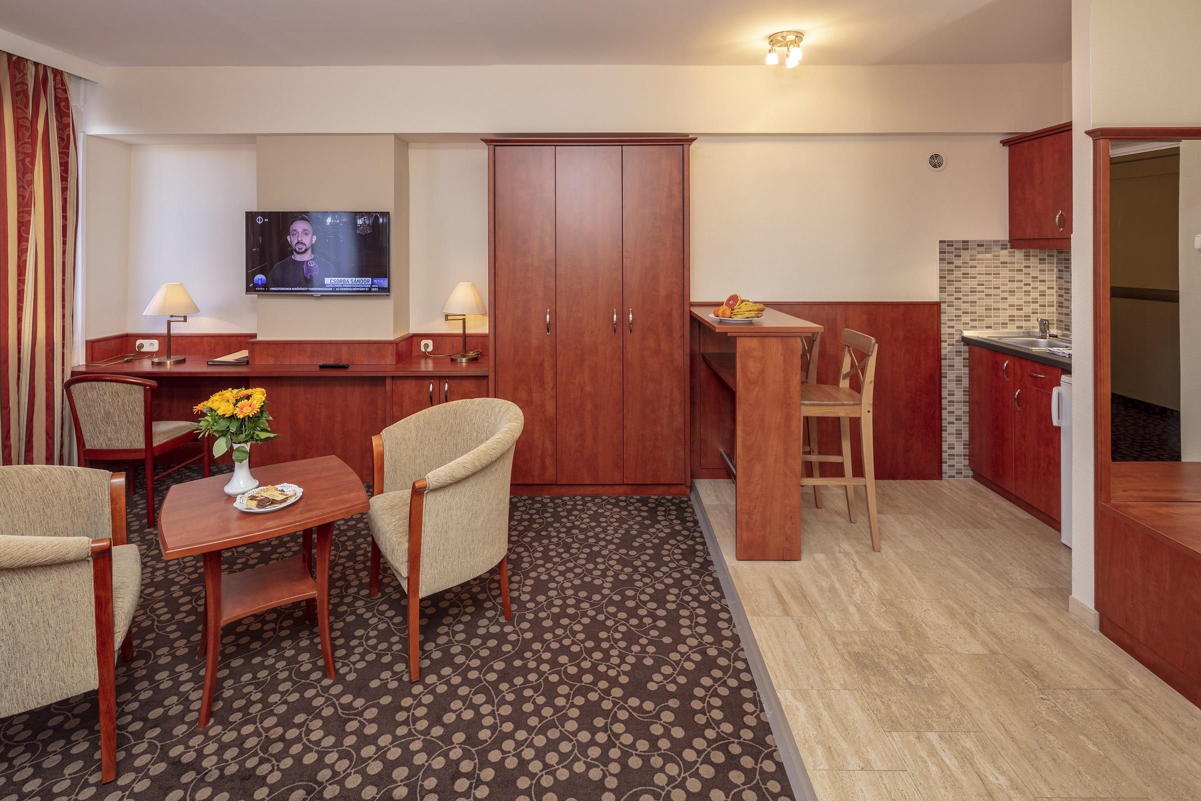 Hotel Charles Budapest Bagian luar foto