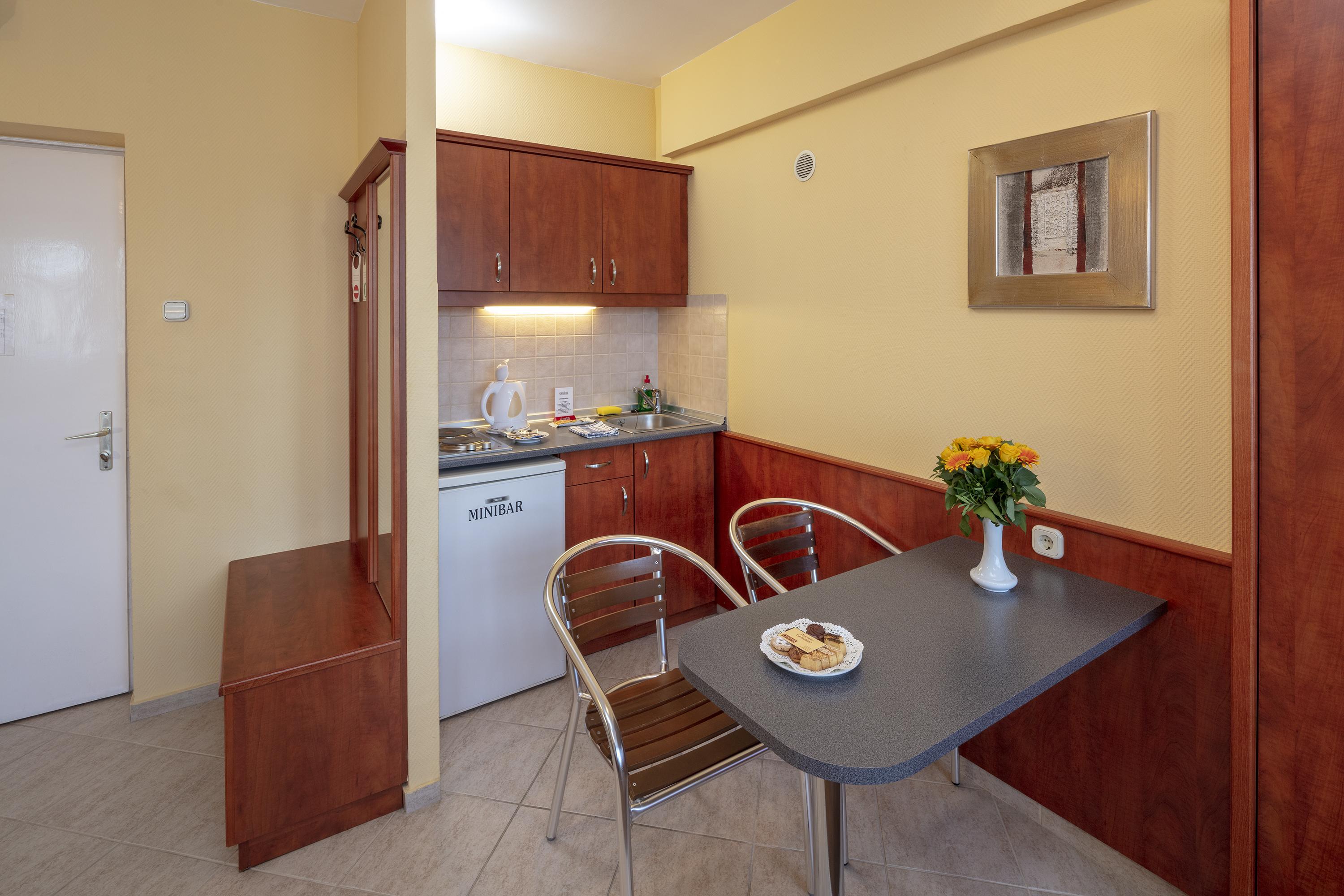 Hotel Charles Budapest Bagian luar foto