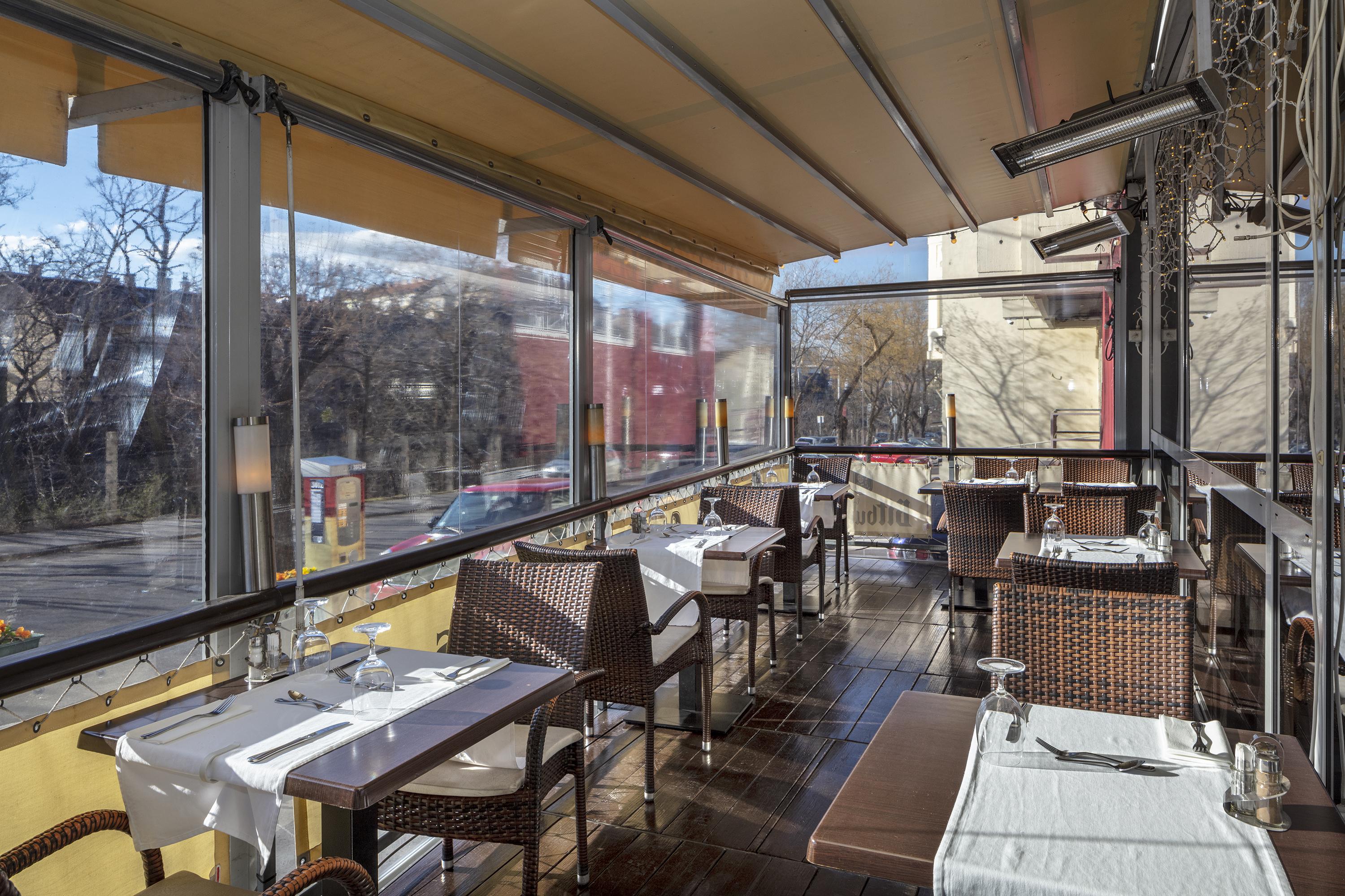 Hotel Charles Budapest Bagian luar foto