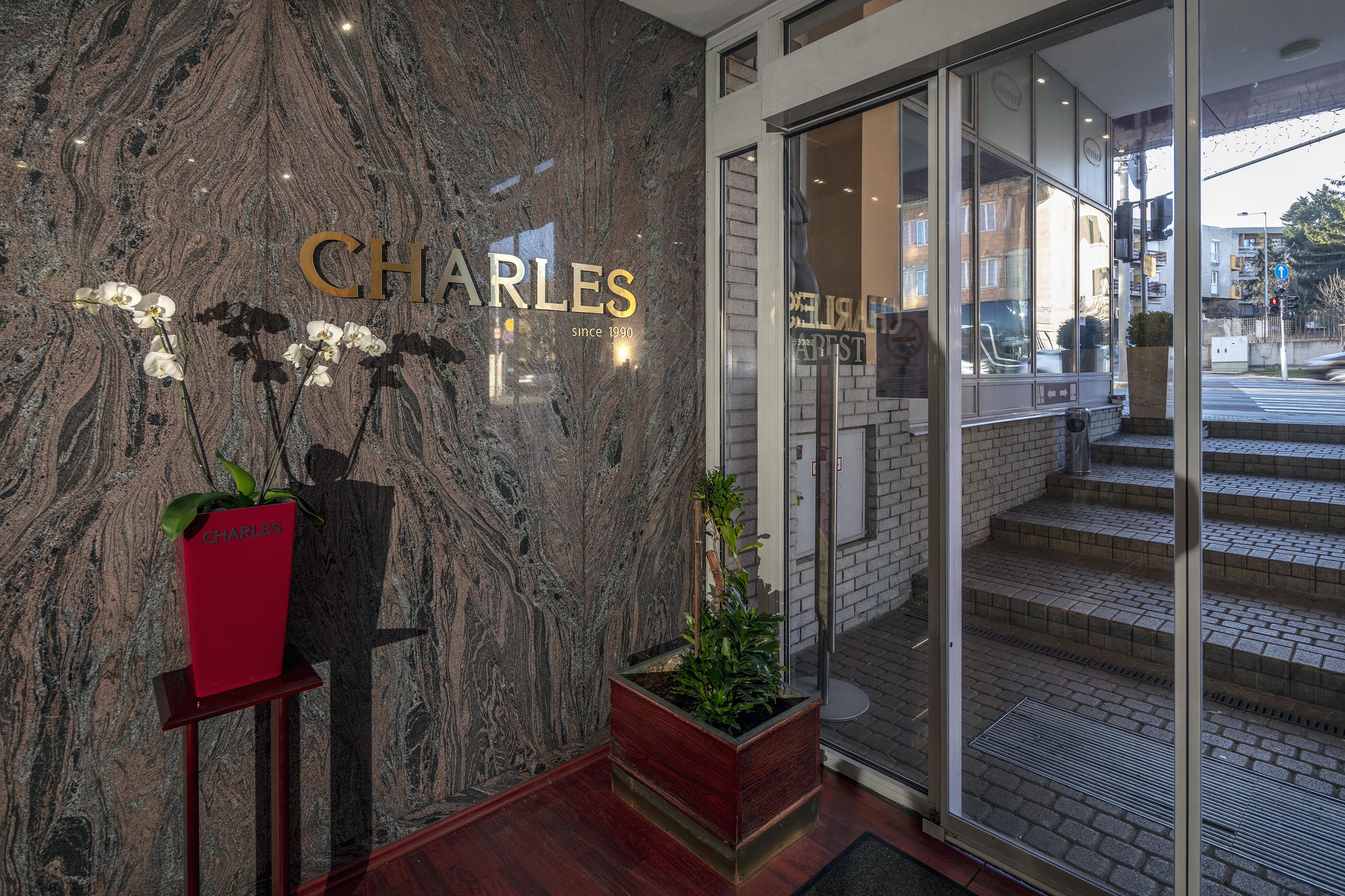 Hotel Charles Budapest Bagian luar foto